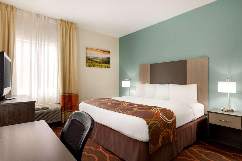 מלון Baymont By Wyndham Grovetown Augusta חדר תמונה